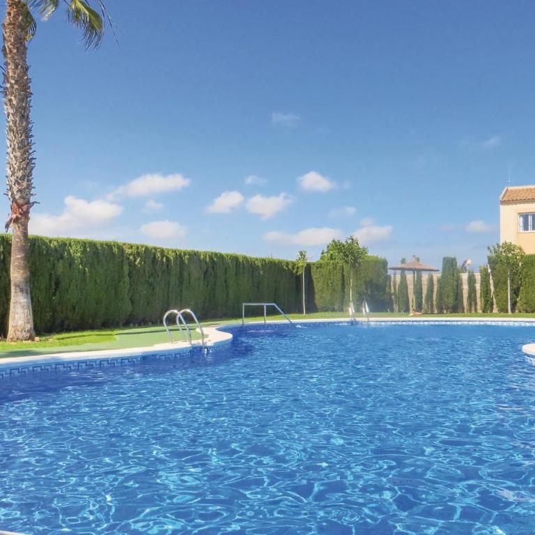 Beautiful Apartment In Torrevieja - Apartamento de 2 dormitorios - 1