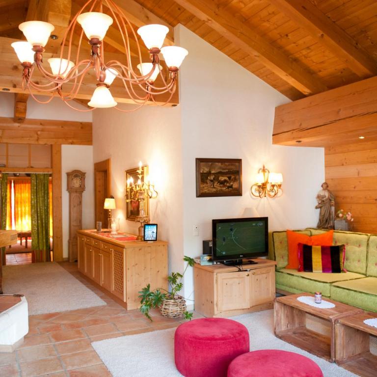 Boutique-Hotel Schmelzhof - Familienapartment mit Balkon - 1