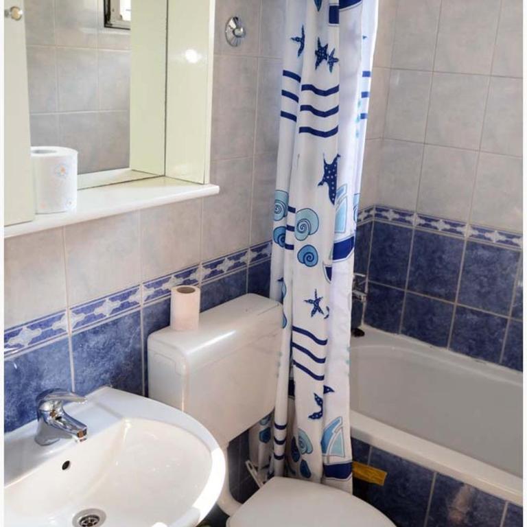 Apartments Roza - Standard Double Room - 13