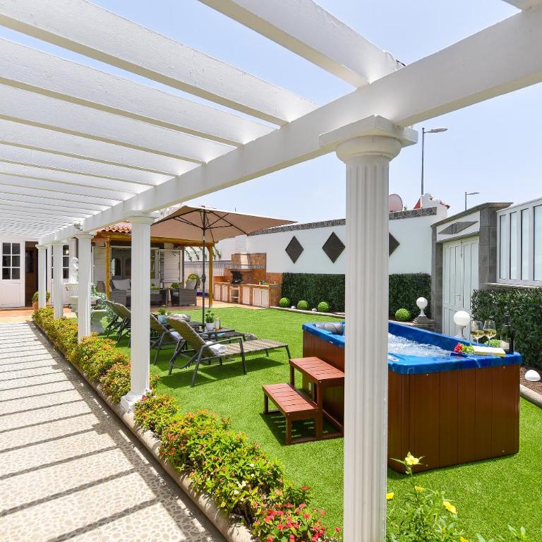 Jacuzzi & Garden Holiday Home - Casa de 2 dormitorios - 3