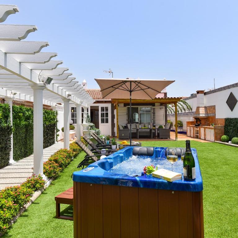 Jacuzzi & Garden Holiday Home - Casa de 2 dormitorios - 5
