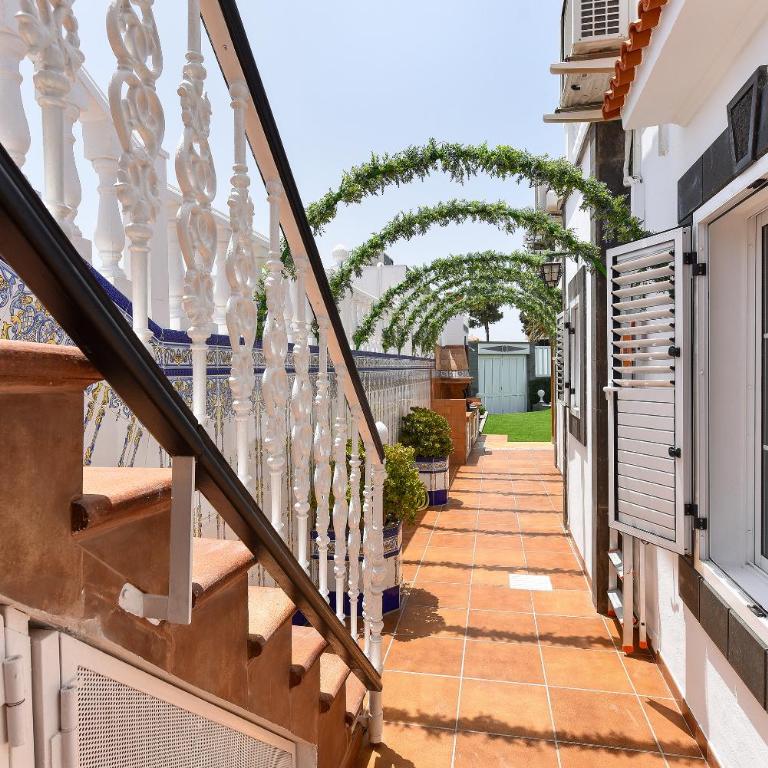 Jacuzzi & Garden Holiday Home - Casa de 2 dormitorios - 28