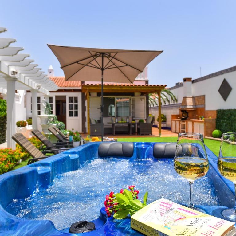 Jacuzzi & Garden Holiday Home - Casa de 2 dormitorios - 30