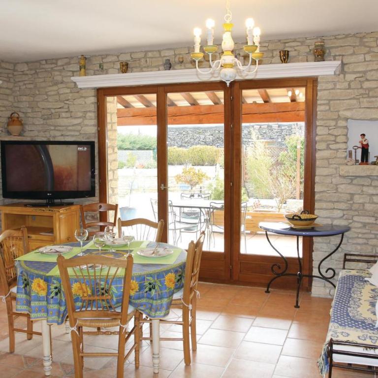 Amazing Home In Gordes - Three-Bedroom Vacation Home - 23