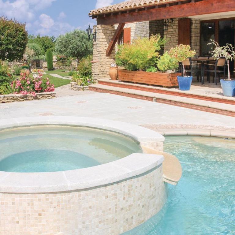 Amazing Home In Gordes - Three-Bedroom Vacation Home - 32