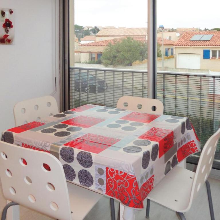 Nice Apartment In Gruissan With Kitchen - Appartement 1 Chambre - 12