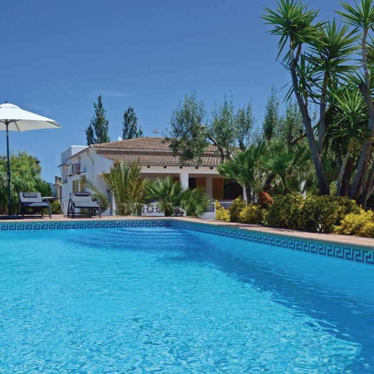 Lovely Home In Alcúdia - Casa Vacacional de 3 dormitorios - 1