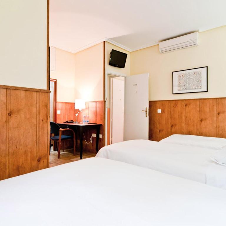 Hostal Asunción - Habitación Triple - 13