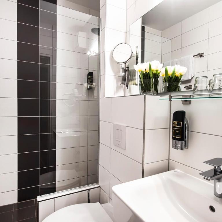 Hotel Metropol by Maier Privathotels - Camera Business - 3