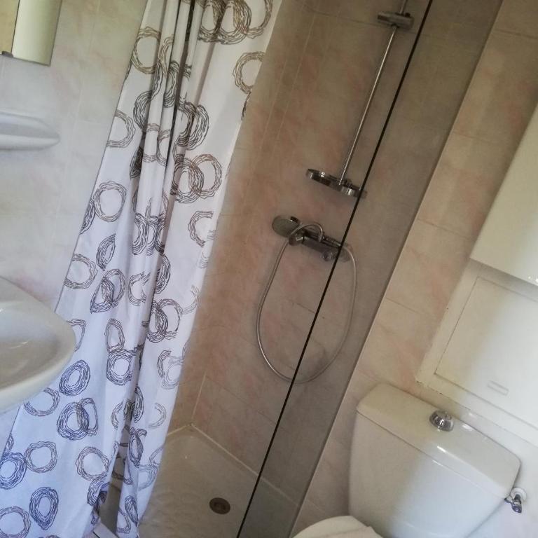 L'Auberge d'Eygliers - Chambre Double ou Lits Jumeaux avec Salle de Bains Privative - 4