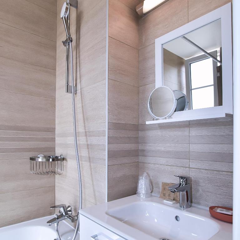 Hôtel Villa Sorel - Paris Boulogne - Chambre Double Supérieure - Vue sur Rue - 1