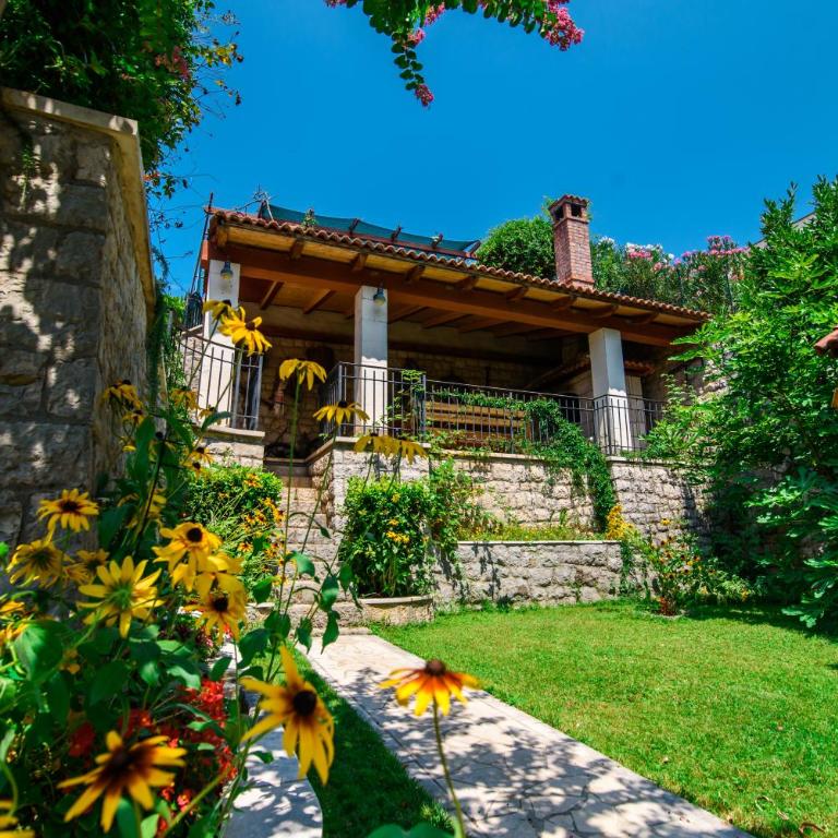 Villa Old Garden - Villa with Private Pool - 23