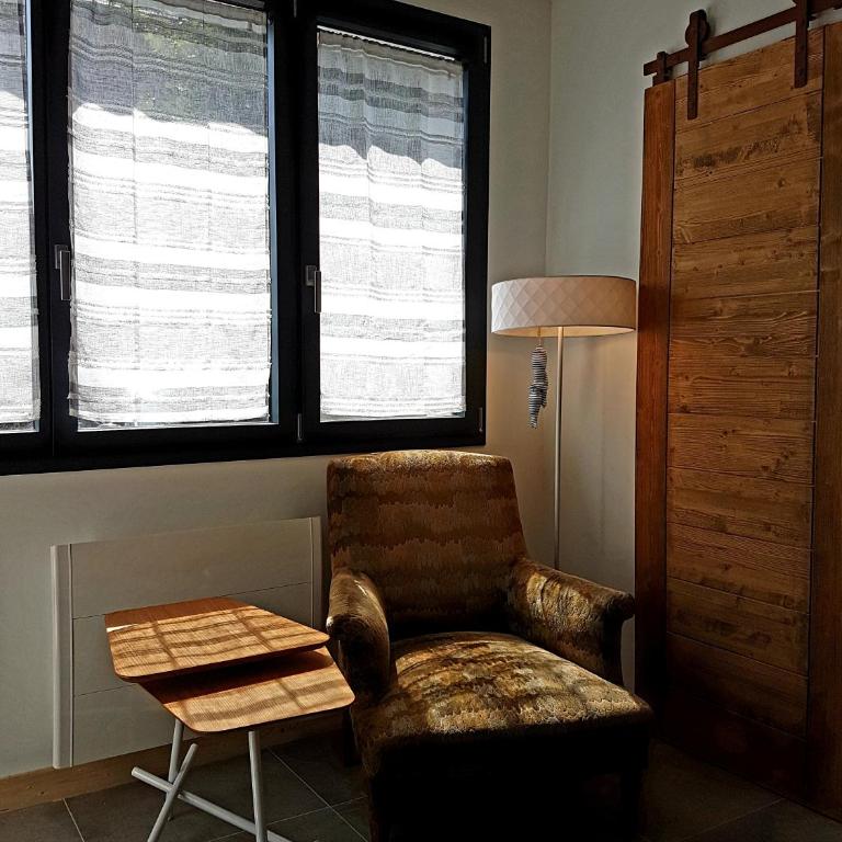 LES VAGUES, plage et centre à pied, terrasse rez-de-ch, parking gratuit, lits faits, animal bienvenu - Apartment - Erdgeschoss - 32