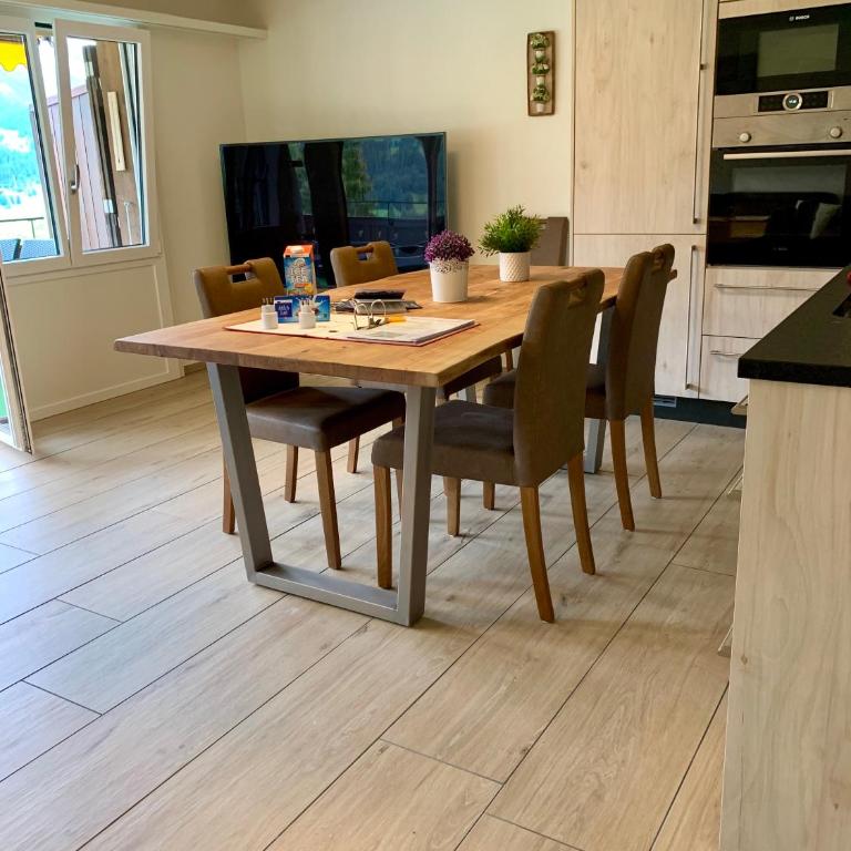 Luxury, new - amazing views Grindelwald Eiger Jungfrau Mönch - Three-Bedroom Apartment - 9