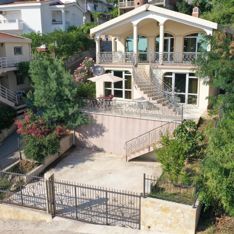 Green Line Guesthouse - Studio sa Sofom na Izvlačenje - 1