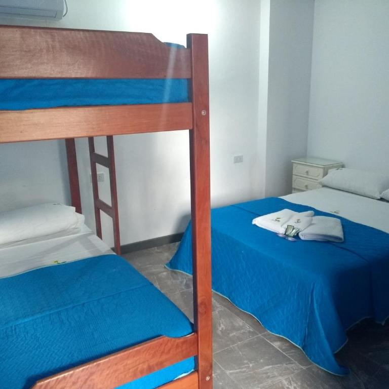 Hostería Niemanu - Quadruple Room with Private Bathroom - 2