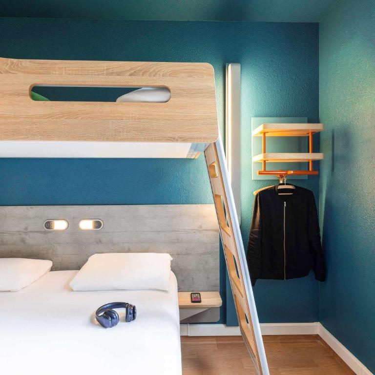 ibis budget Bordeaux Centre - Gare Saint Jean - Chambre avec 1 Lit Queen-Size et 1 Lit Superposé - 10