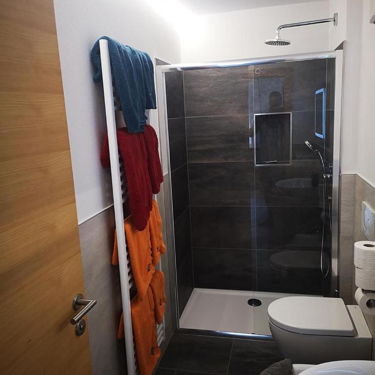 Garni - Hotel Am Burghuegel - Apartment mit Balkon - 4
