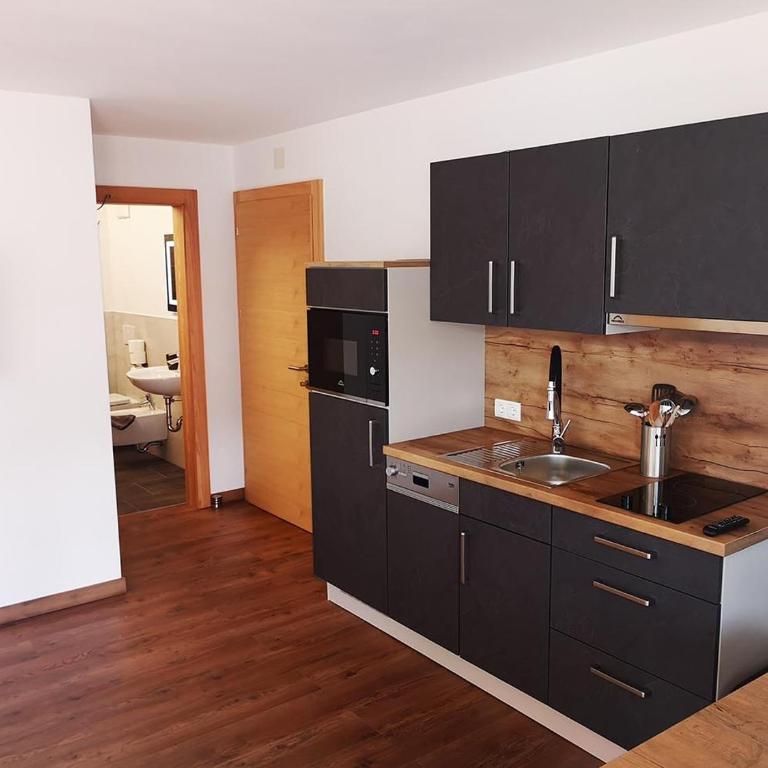 Garni - Hotel Am Burghuegel - Apartment mit Balkon - 5