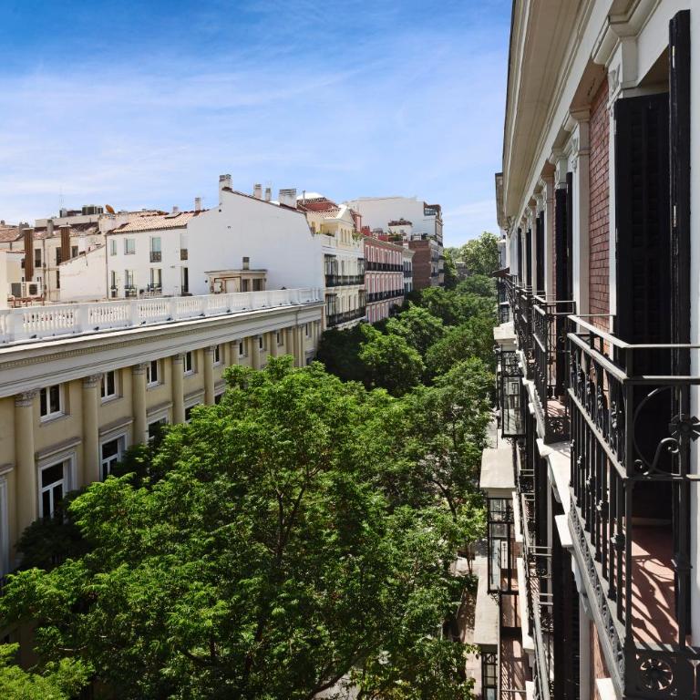 One Shot Recoletos - Executive Double or Twin Room with Balcony - 1