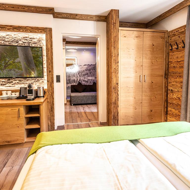 Hotel AlpinSpa zur Post - Bergbahn Sommer 2026 inklusive - Deluxe Familienzimmer - 10