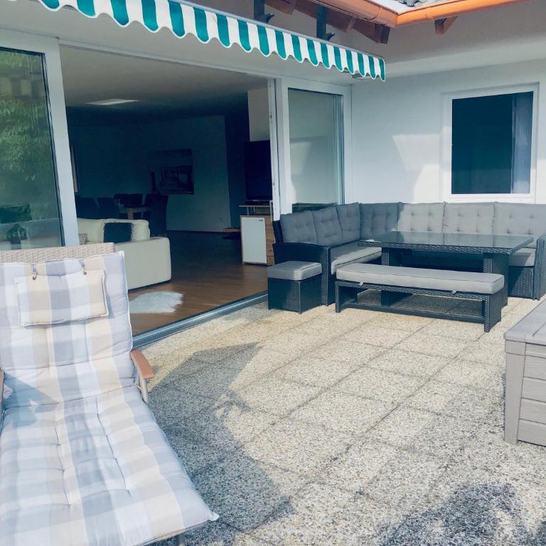Große Ferienwohnung mit Seeblick nahe Wörthersee Ideal für Familien & Gruppen - Deluxe Apartment mit 3 Schlafzimmern, Terrasse und Seeblick - 7