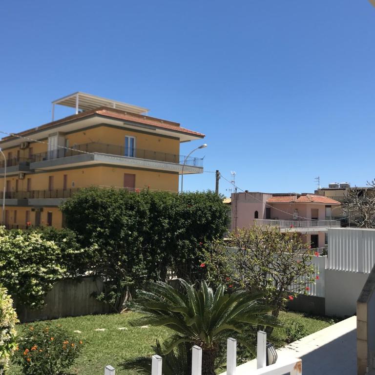 DELPOSTO Marina di Ragusa SR - Appartamento con 3 Camere da Letto - 4