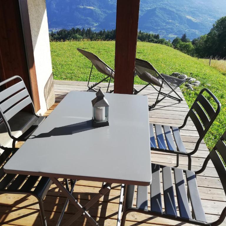 Rez de chaussée très calme vue Mont-Blanc - Appartement avec Vue sur la Montagne - 4