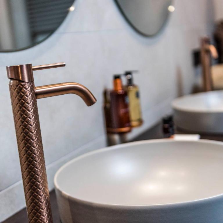Prunner Luxury Suites - Adults Only - Suite Panorama Deluxe con Sauna a Infrarossi e Balcone - 17