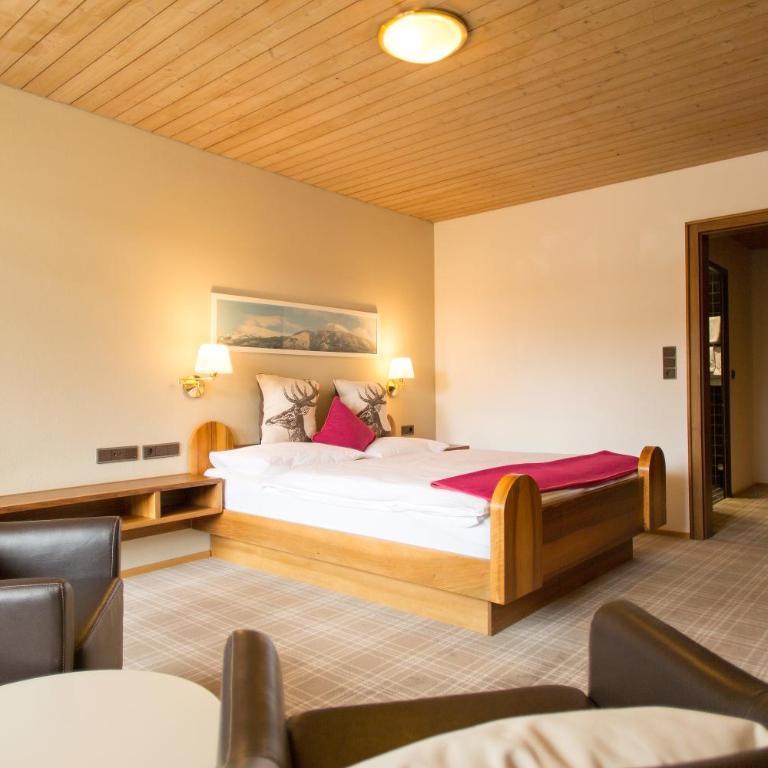 Hotel Garni Römerhof - Double Room with Balcony - 4