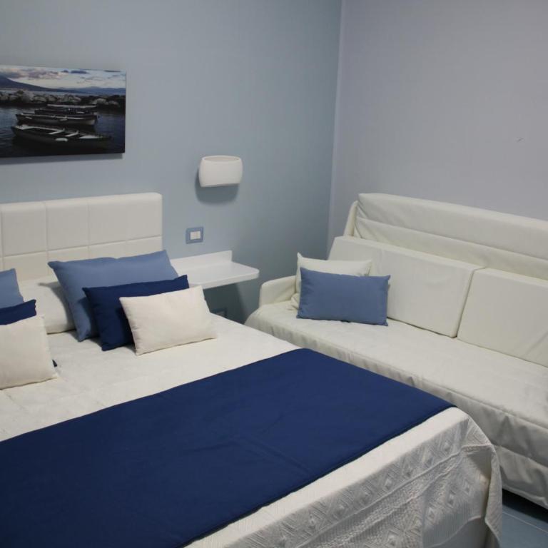 BLU SEA SORRENTO - Deluxe Triple Room with Sea View - 5