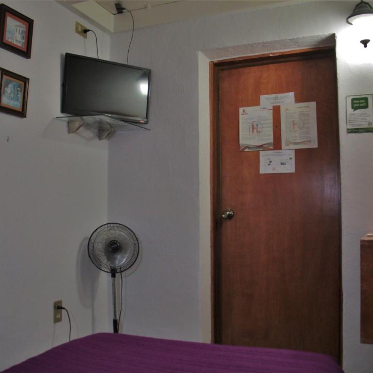 Hotel lit Guadalajara - Single Room with Private Bathroom - 1