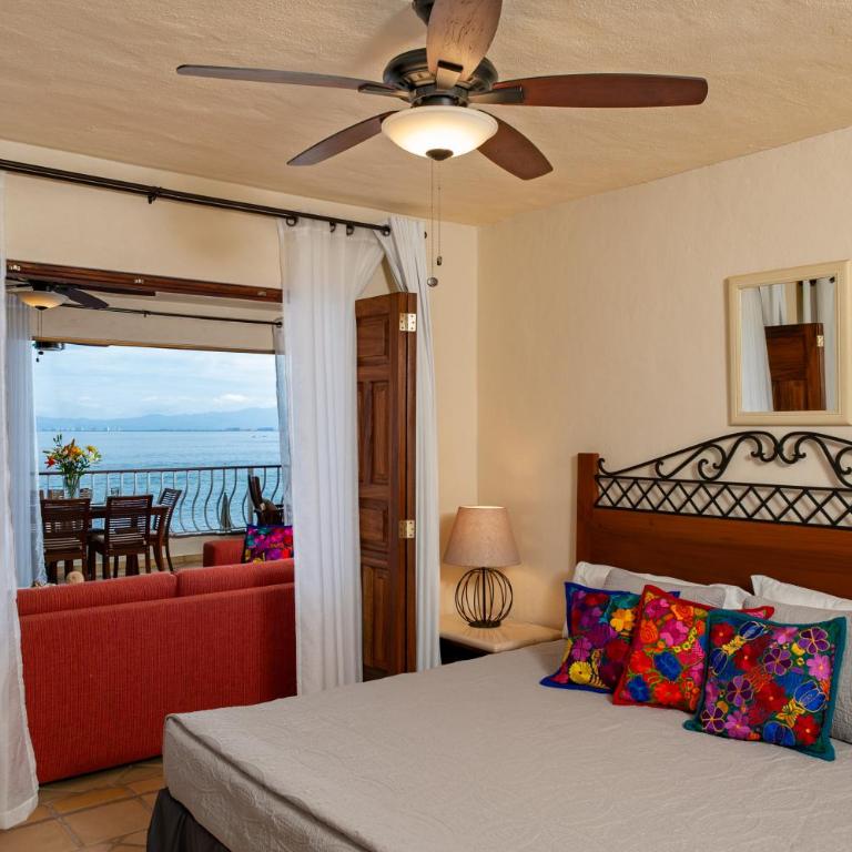 Ocean Front, 3 bedroom, 3 bathroom, Casa Natalia, Playa Esmeralda - Apartamento de 3 dormitorios - 23