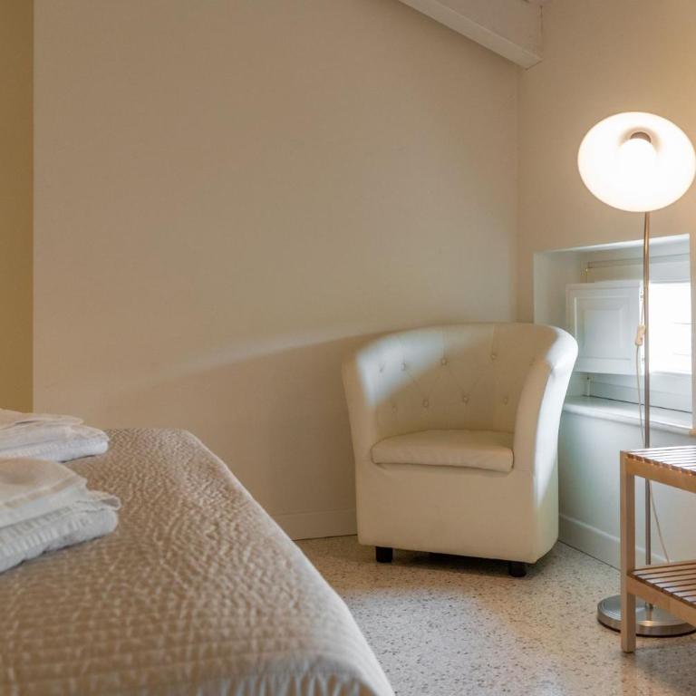 Juliet House - Mansard Apartment - 9