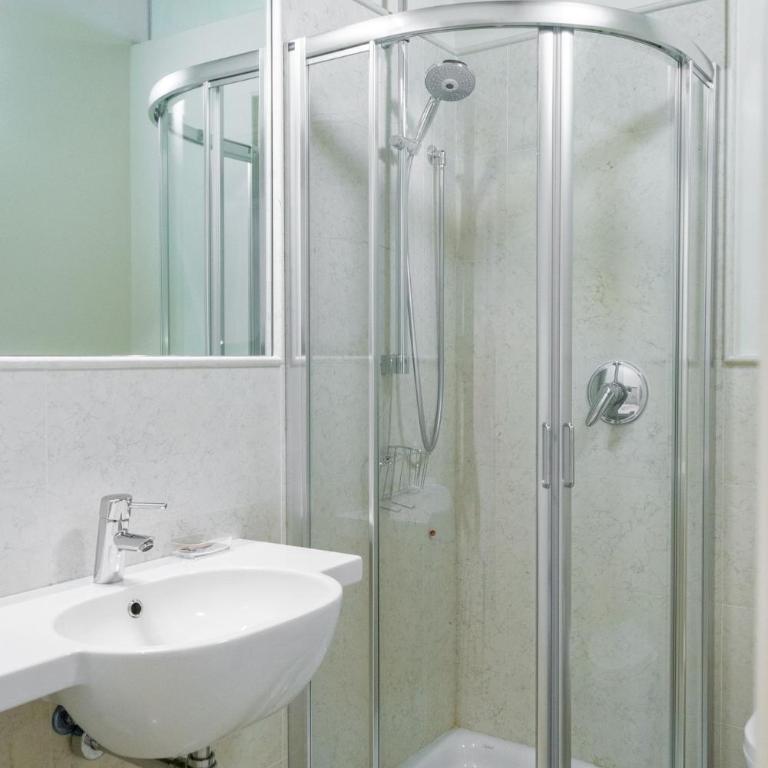Juliet House - Apartment - Ground Floor - 11