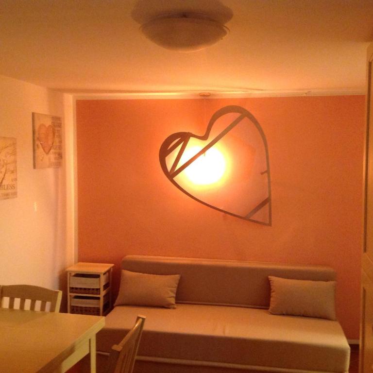 VUCCIRIA 57 locazione turistica nel cuore pulsante della movida! - Appartamento con 1 Camera da Letto - 60