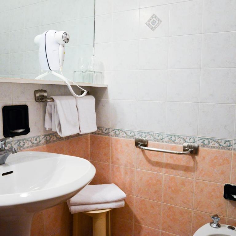 Hotel Domingo - Chambre Triple Économique - 1
