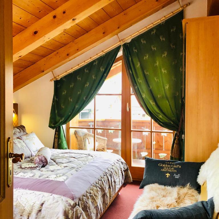Golden GaPa Penthouse 1 - Deluxe Two-Bedroom Apartment with Mountain View - 10