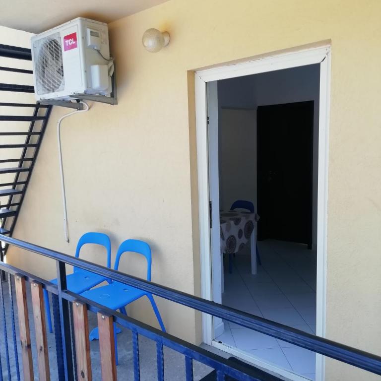 Apartman Marinkovic - Apartment with Sea View - 9