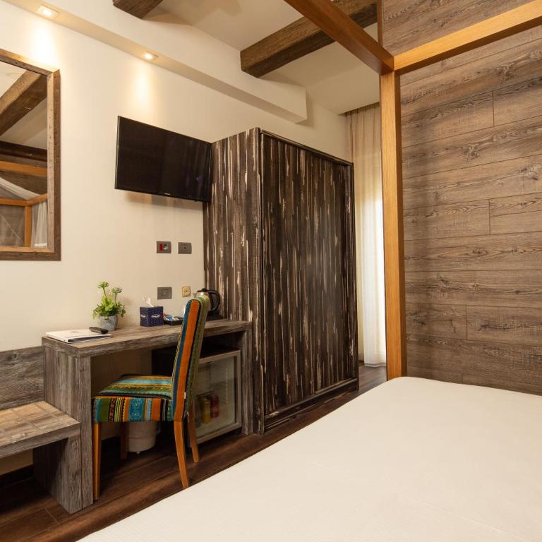 Best Western Maison B Hotel - Camera King Deluxe con Balcone e Vista Mare - 13