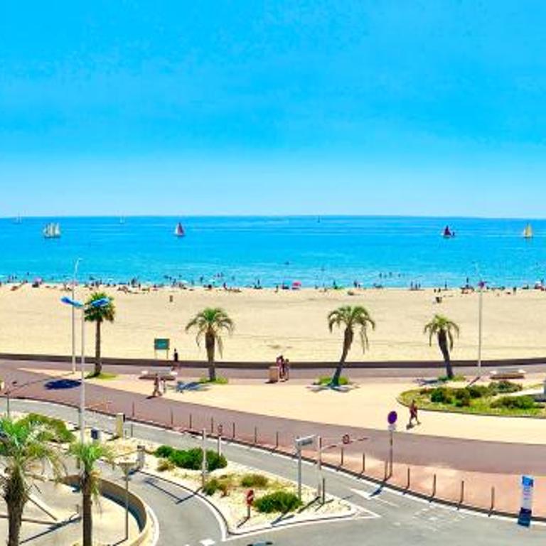 LE PALAIS dETE T4 6-8 115m2 grand standing garage carplug - Three-Bedroom Apartment - 19