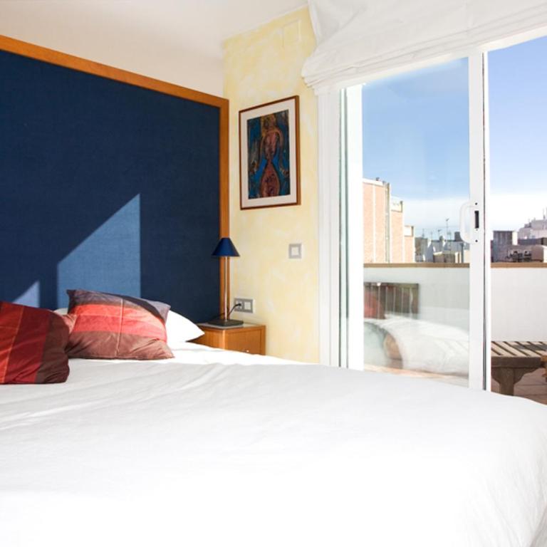 Gaudi penthouse with terrace views - One-Bedroom Apartment - 4