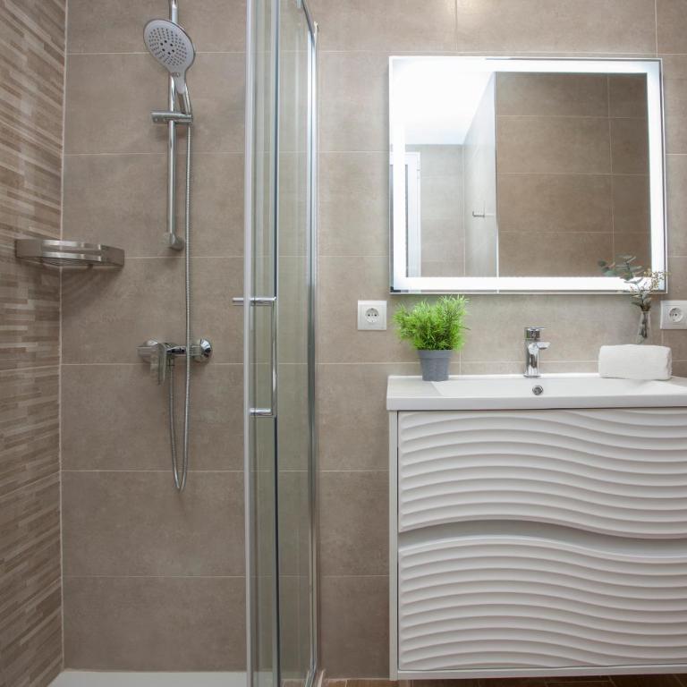 SingularStays Seu Catedral - Two-Bedroom Apartment - 19