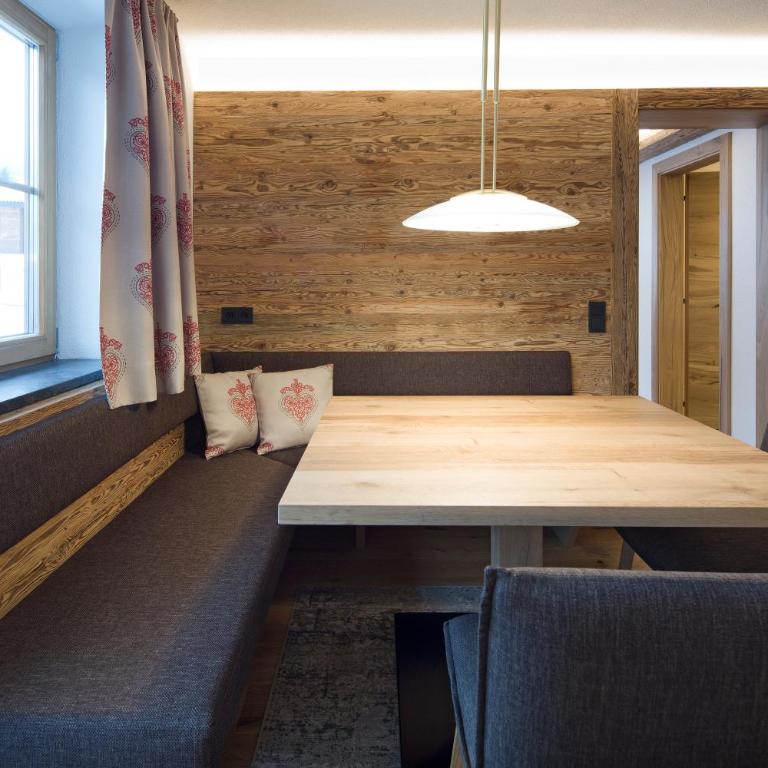Blattlhof - Two-Bedroom Apartment - 13