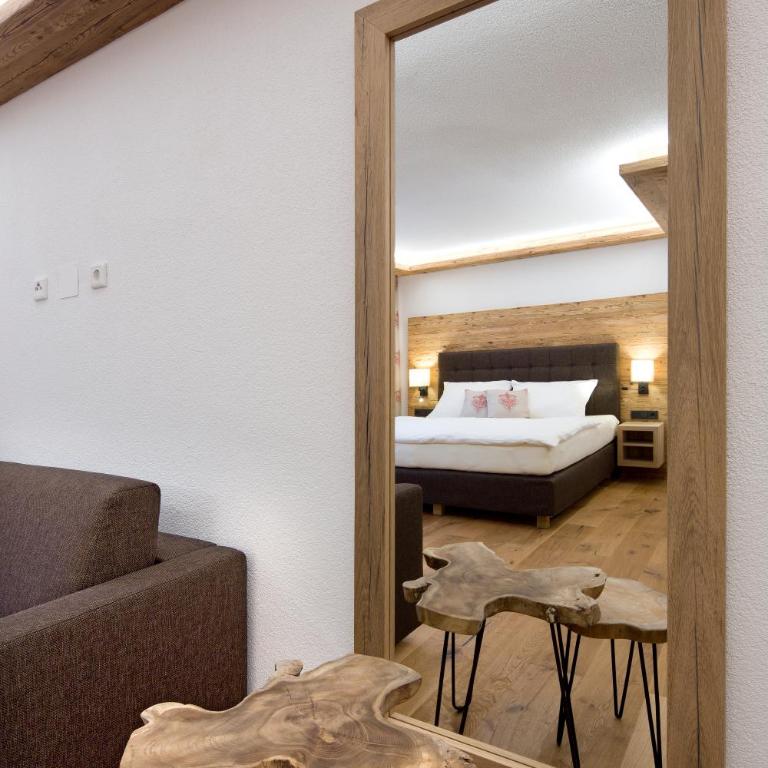 Blattlhof - Two-Bedroom Apartment - 4