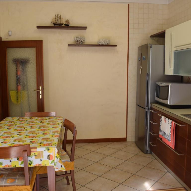 La Casa di Vittorio - Appartamento con 2 Camere da Letto - 39