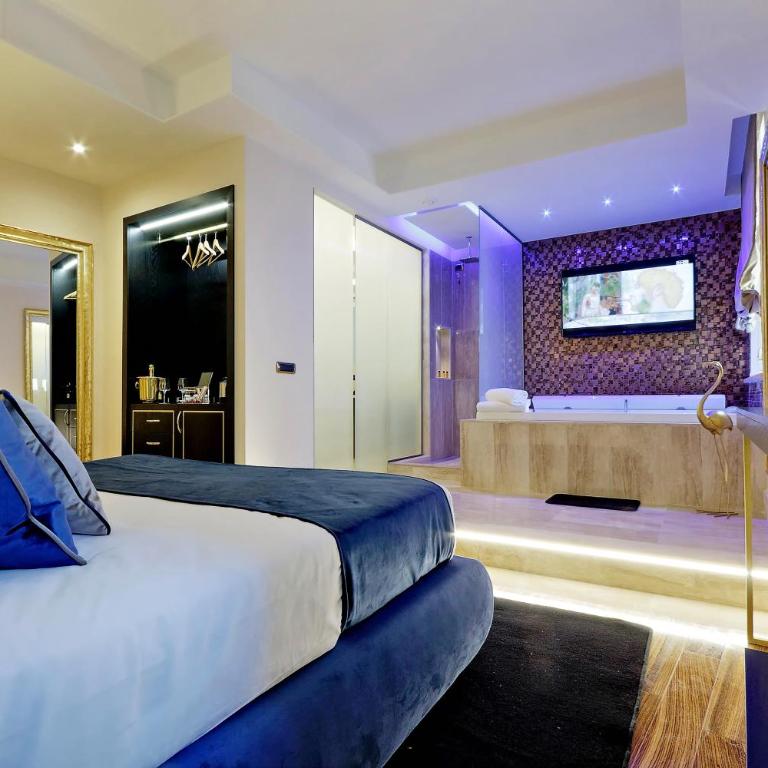Spanish Diamond Luxury Suites & Jacuzzi - Suite Deluxe con Vasca Idromassaggio - 1