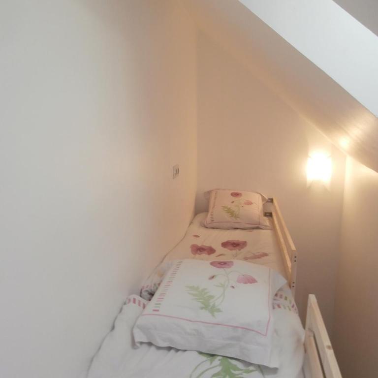 avec CLIMATISEUR APPARTEMENT DESIGN vous propose, un appartement 2 chambres et salon, 3 appartements une pièce, NETFLIX, lits faits à votre arrivée, serviettes de toilette, Ménage, Wifi ,Plage à 190m, BOX à Vélos, paiement 3 fois sans frais - Appartement 2 Chambres - 17