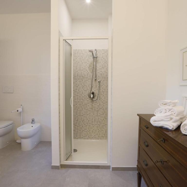 Pisacane61 B&B - Camera Matrimoniale con Bagno Privato - 7