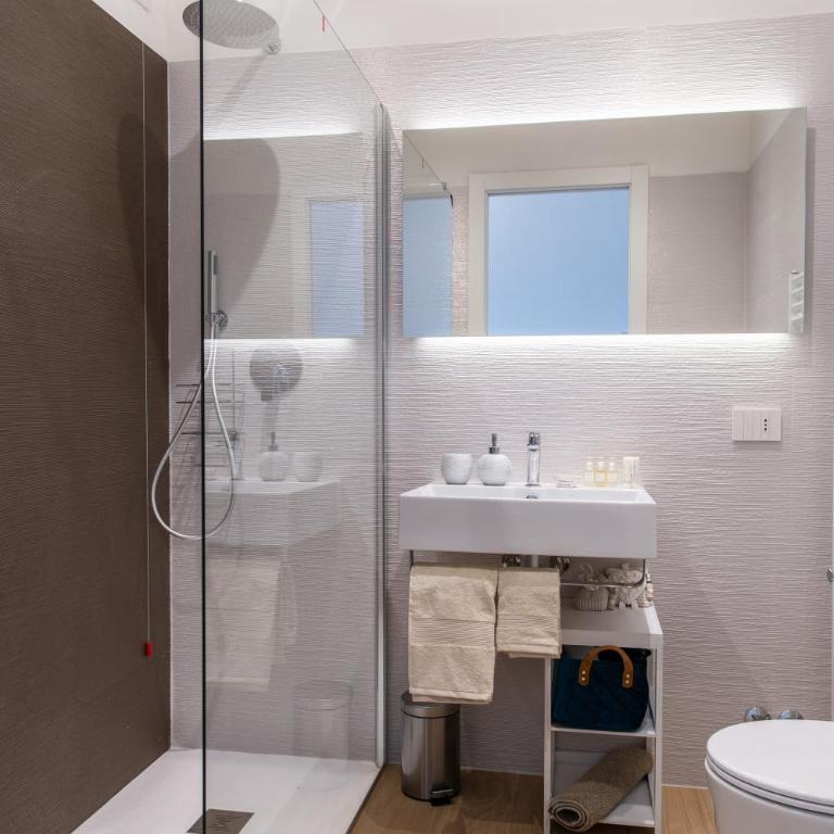Assisi Panoramic Rooms - Camera Tripla con Balcone - 7